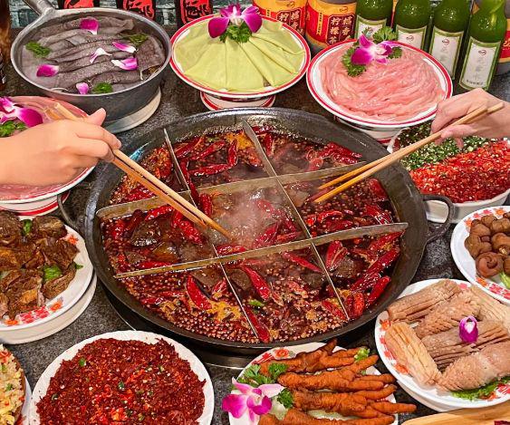 ：重庆火锅城市记忆的辣味麻将胡了旅途贵宾会员旅游(图1)